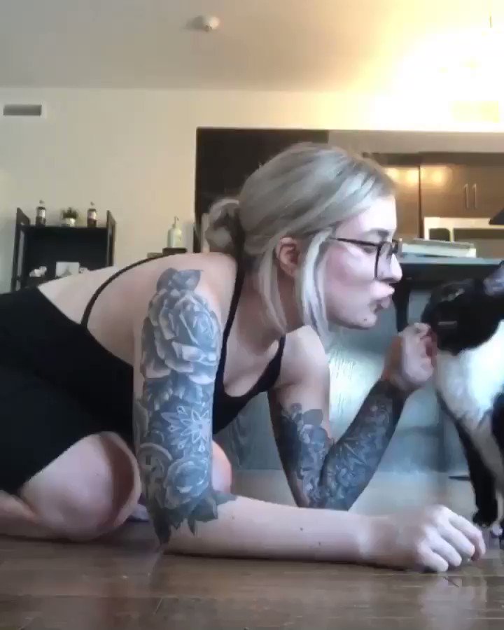 Attacking her with kisses 🥺