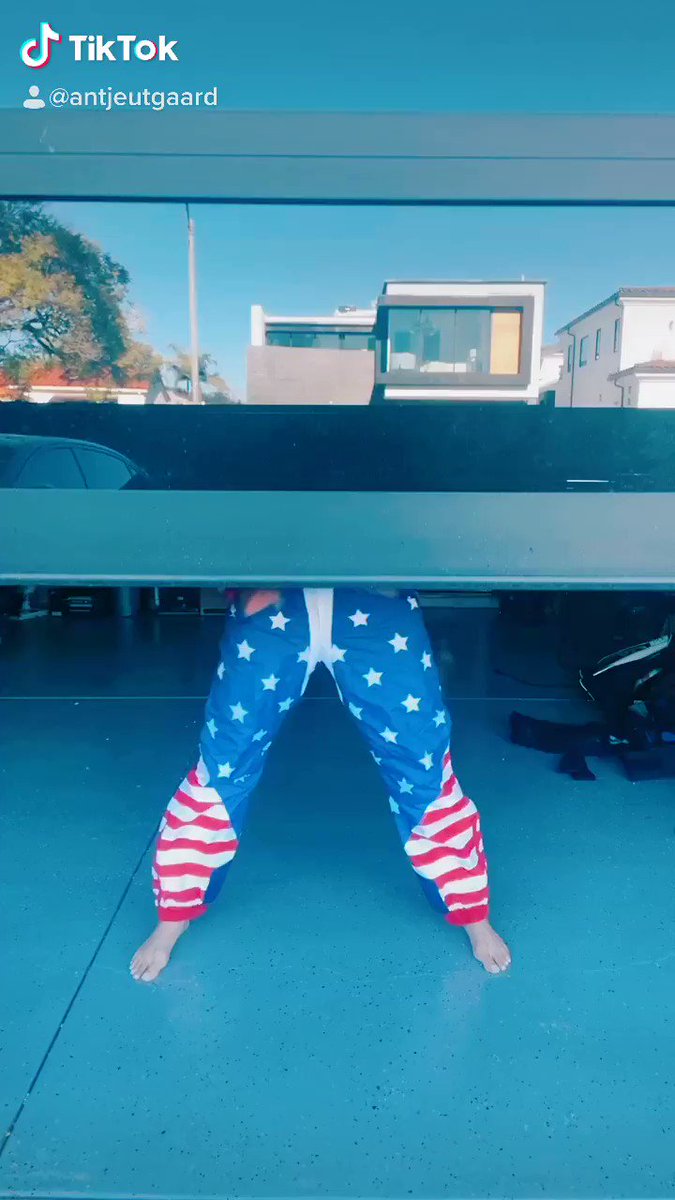 Rocky 10: Quarantine Edition 🥊🧻 #NoGymNoProblem #Motivation #QuarantineWorkouts 😂 TikTok👉🏼AntjeUtgaard…