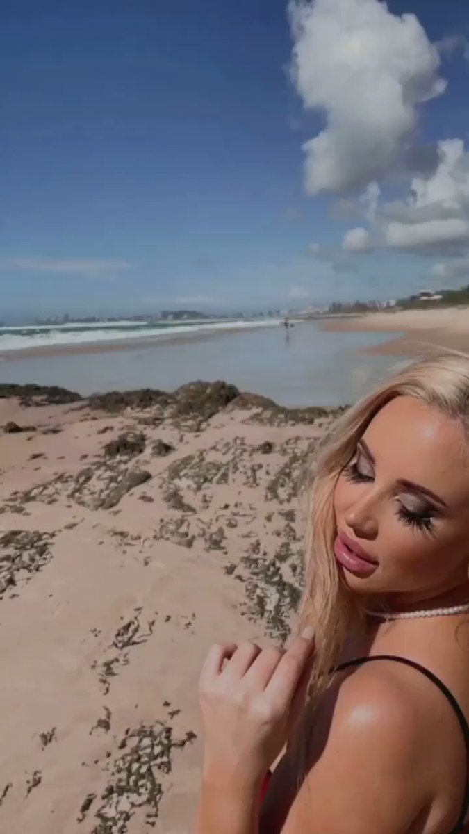 BTS from todays shoot, 90’s baby vibes🌊