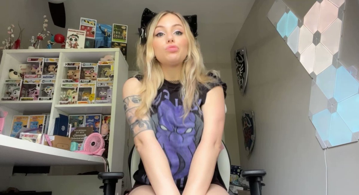 You are invited to get weird with me http://tinyurl.com/lizkatznsfw