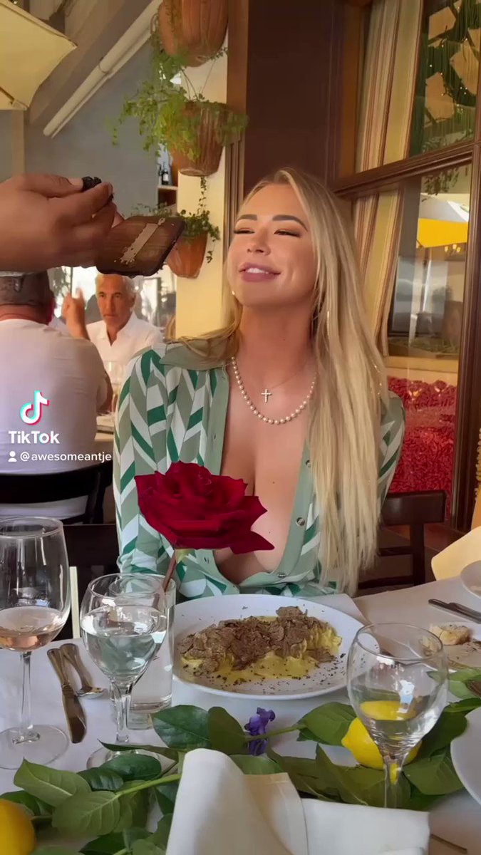 Truffle Showers 🍄👅 #birthdaygirl TikTok👉🏼 AwesomeAntje