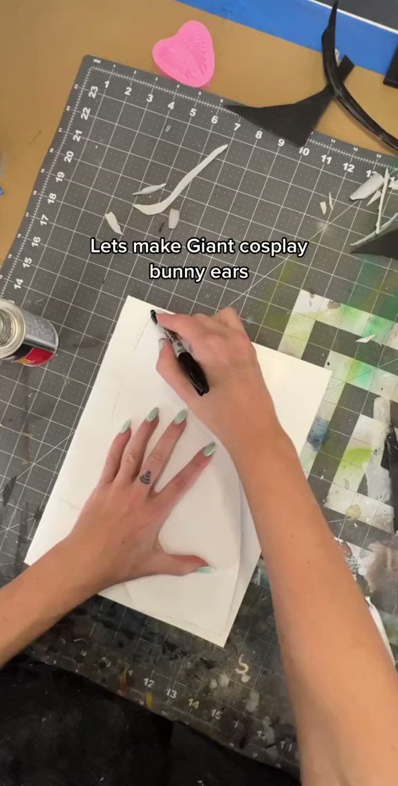 If you can tell who I’m making from these ears…