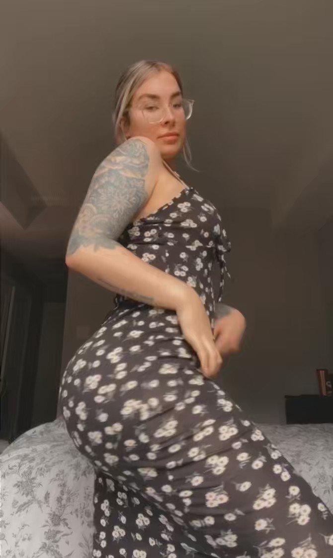 Are you excited for sundress season? 🫢