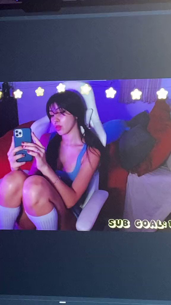 if you don’t follow me on twitch already what r…