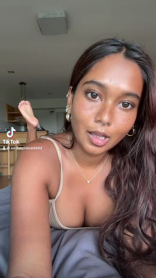 To the family/friend that leaked my content I see you👀