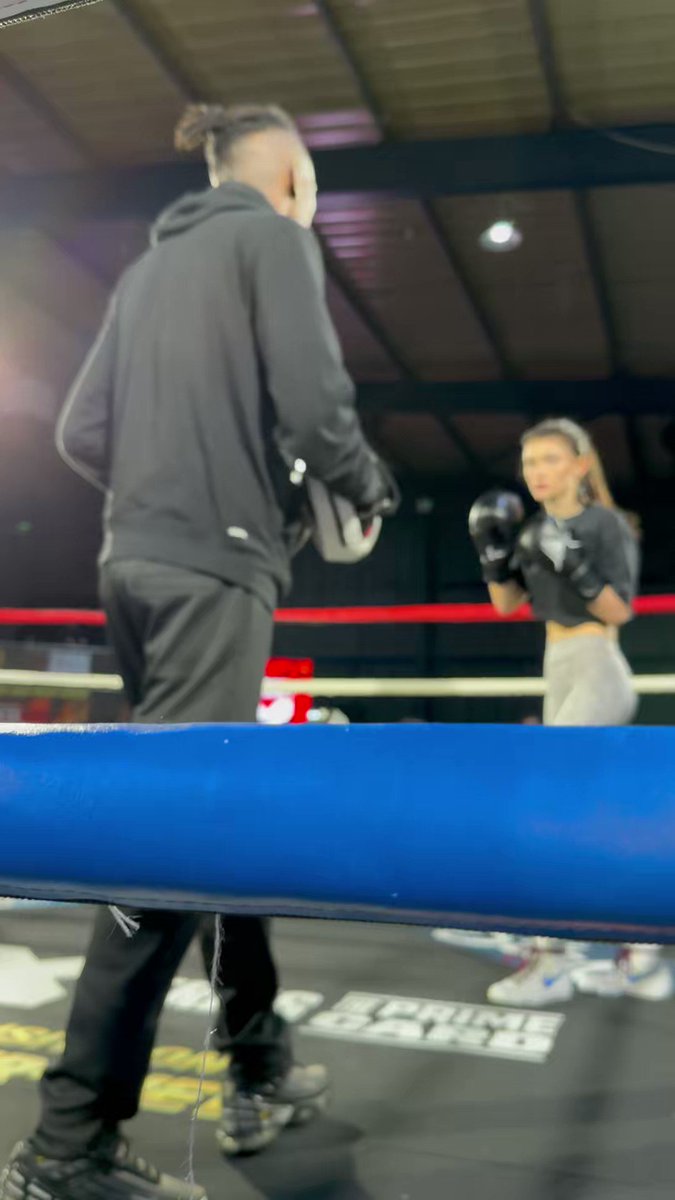 Some footage from my open workout @MisfitsBoxing @HappyPunch @DAZNBoxing