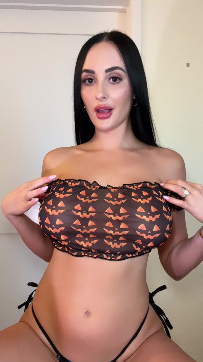 18 days till Halloween 🎃 👻 don’t you want to…