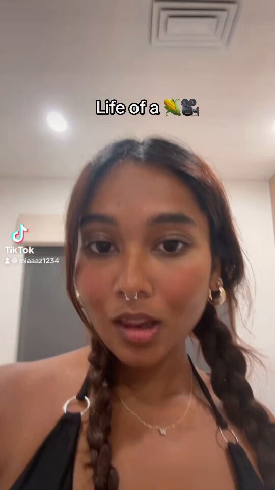 Hehehe what do you think the mask emoji is covering?…