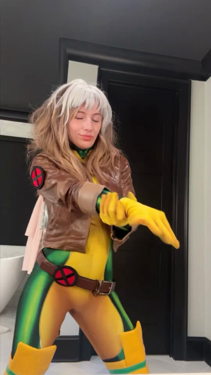 So soon my X-men! Who’s staying up with me tonight…