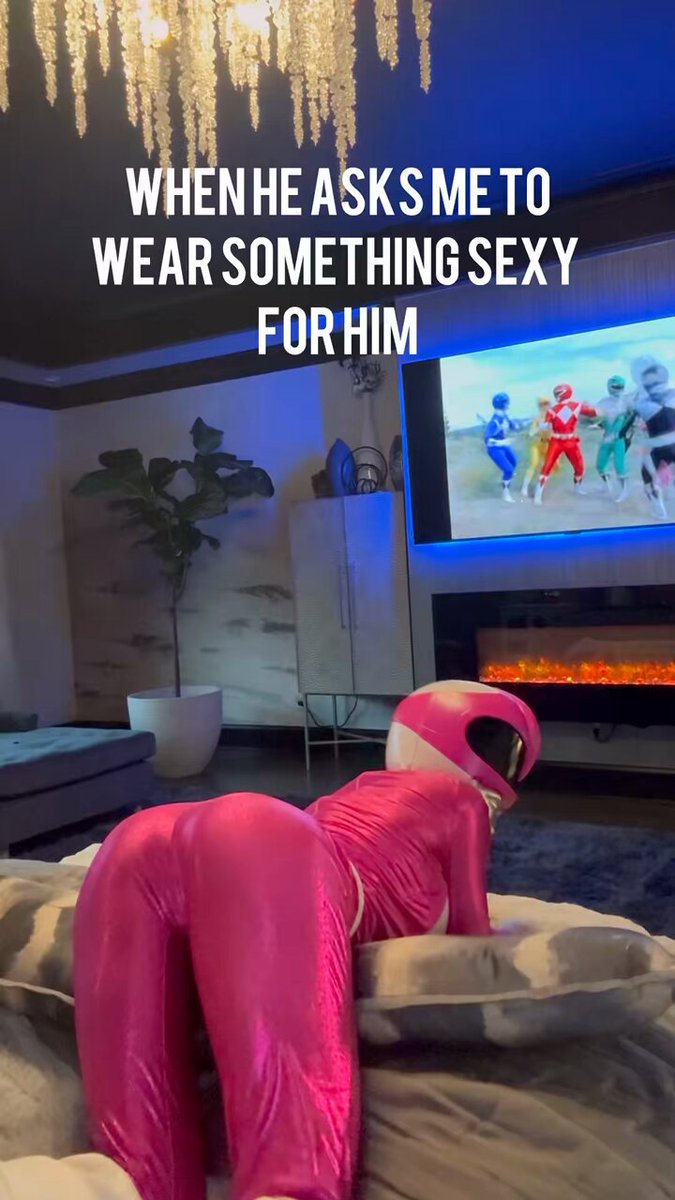 Anything for you. It’s morphin time! 😏 #powerrangers #pinkranger