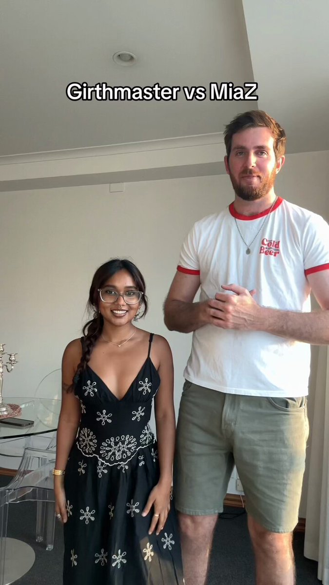 How size difference is crazyyy #onlyfans #desi #aussie #sizedifference #petite…