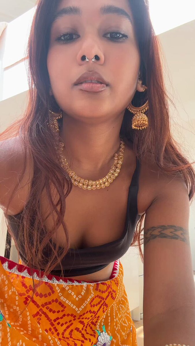 I love wearing a #sari #desi #onlyfans