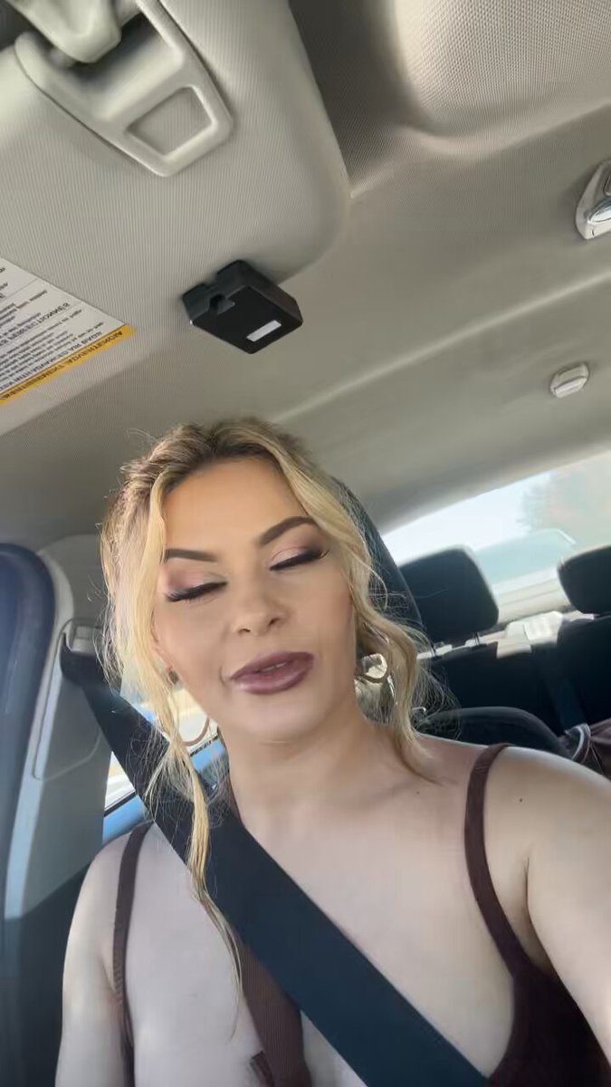 I’ve been told I’m smoking hot 🔥 what do you…