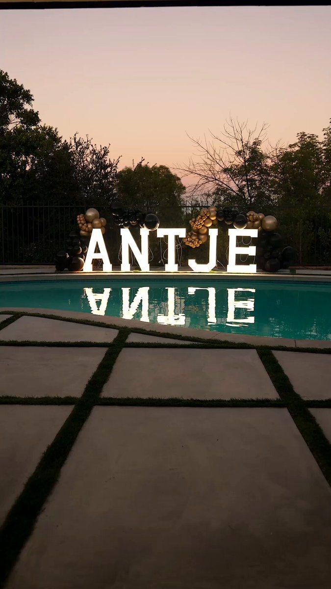 Thirty, Flirty and Thriving 🥳🍾🎂 #Dirty30 #30thBirthday #BirthdayGirl