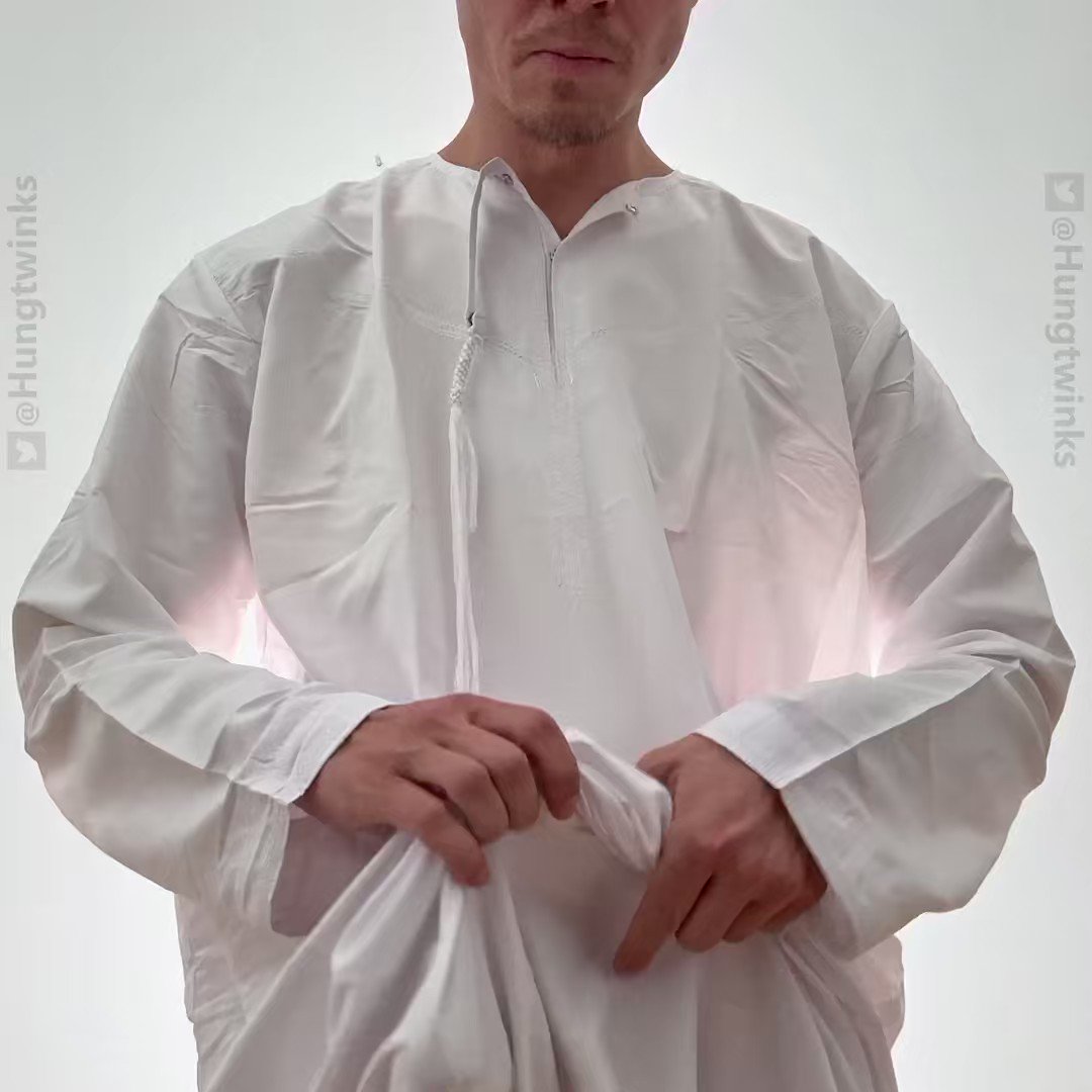 @bvmnho Guess my size 😏 🍆🍆