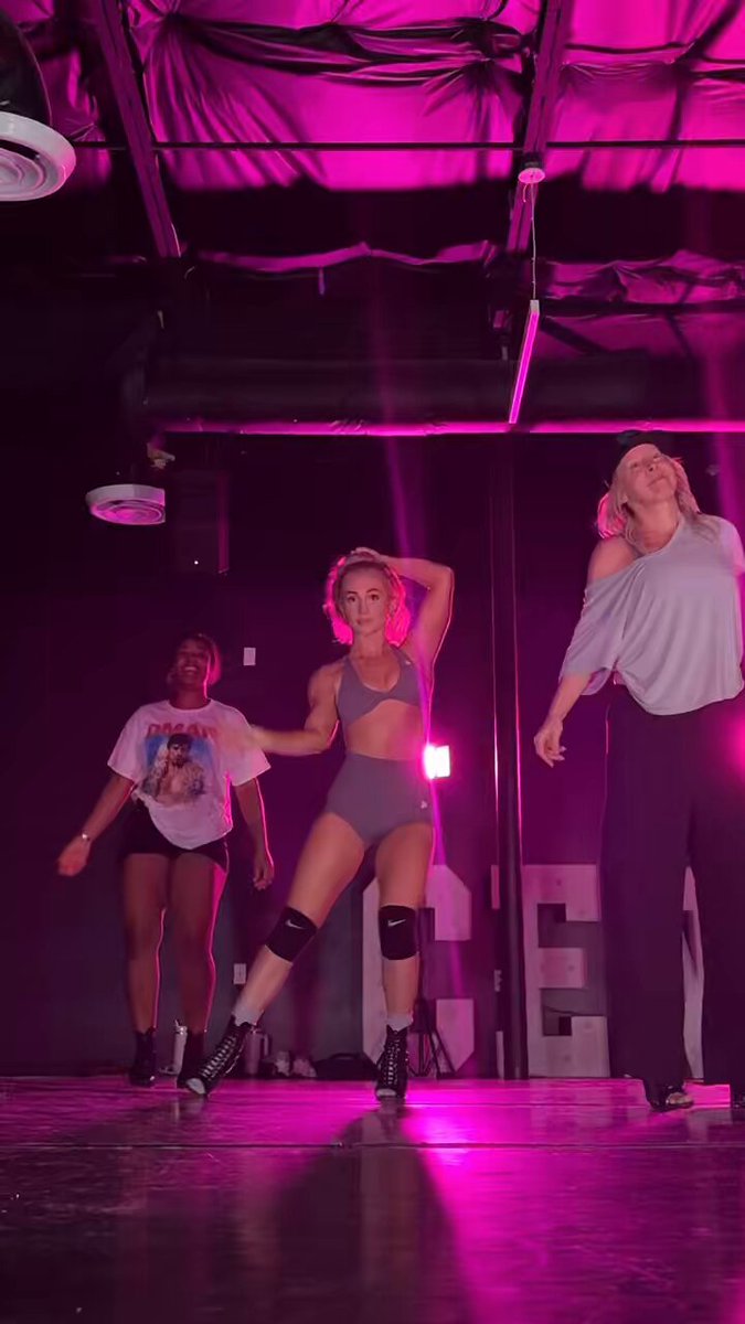 Dancing queeeeennnnnnn