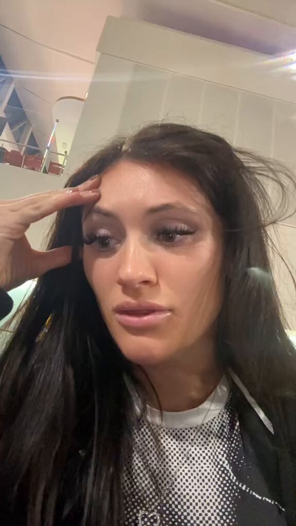 WHAT AM I GOING TO DO???? 😭😭😭😭