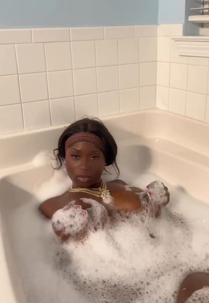 Happy birthday to my fav Capricorn baddie @imxxxdark 💖💖💖