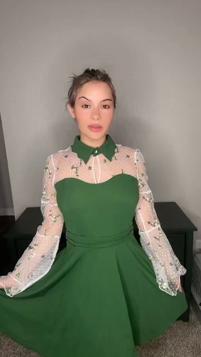 Monday February 10th I’m going LIVE on my VIP site…