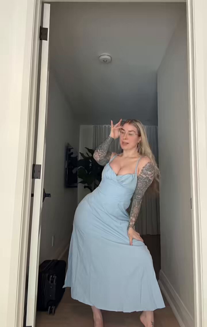 How do I look in a sundress? 🙈💗👀