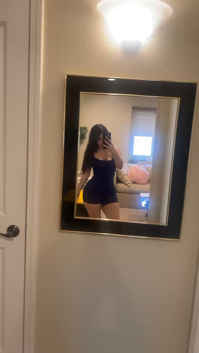 shaky video but the body is TEA 😮‍💨