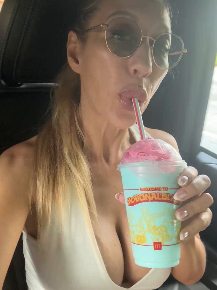 @McDonalds It was good! Kind of a blueberry leaning berry…