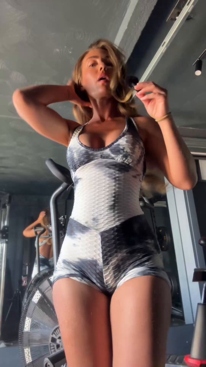 Yay, or nay? (Stay for the back shot) 🌹