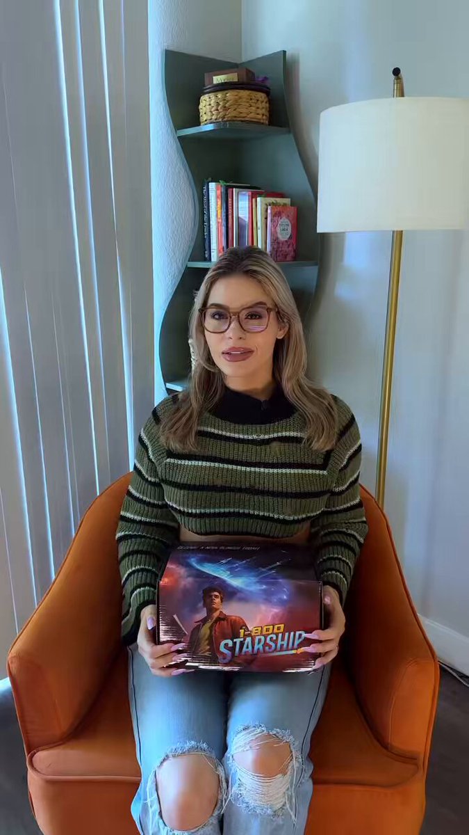 Brand new sci-fi book, 1-800-STARSHIP OUT NOW 🚀 by best…